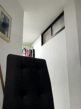 Snapshot of siri_duque chatting on September 15, 12:43 am siri duque online show from September 15, 12:43 am