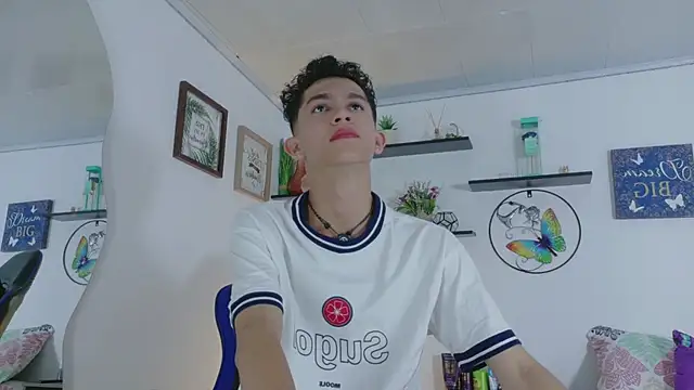 Noah tyler  online show from June 19, 7:06 pm
