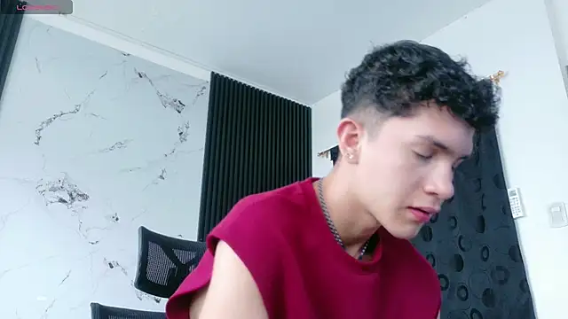 Noah tyler  online show from July 31, 7:24 pm