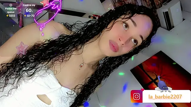Snapshot of barbiedolls_x chatting on February 5, 9:07 pm barbiedolls x online show from February 5, 9:07 pm