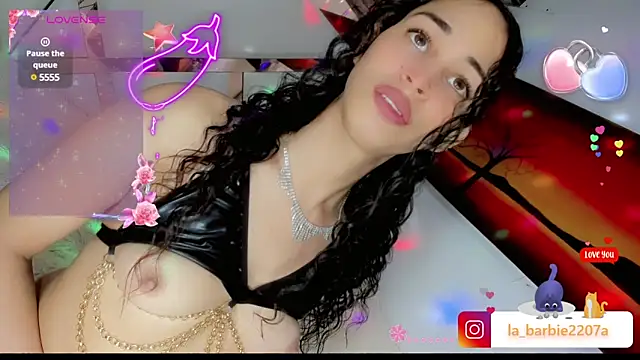 Snapshot of barbiedolls_x chatting on March 4, 8:02 am barbiedolls x online show from March 4, 8:02 am