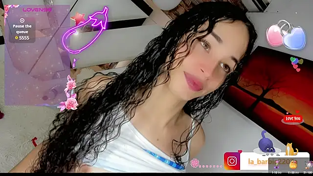 Snapshot of barbiedolls_x chatting on March 5, 1:42 am barbiedolls x online show from March 5, 1:42 am