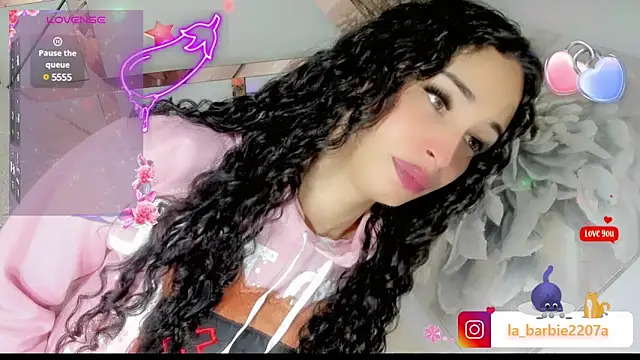 Snapshot of barbiedolls_x chatting on March 7, 2:04 am barbiedolls x online show from March 7, 2:04 am