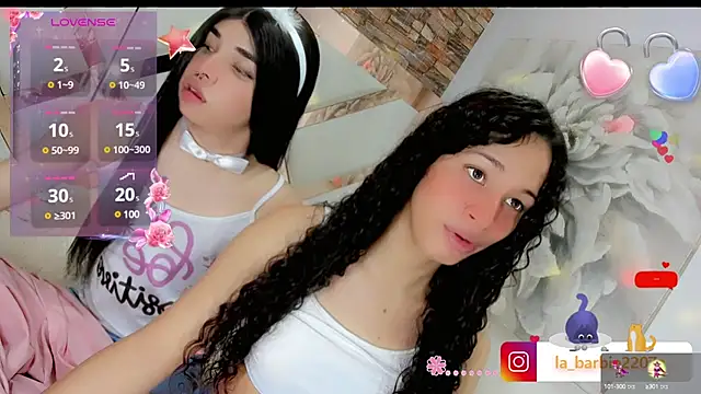 Snapshot of barbiedolls_x chatting on March 20, 12:11 pm barbiedolls x online show from March 20, 12:11 pm