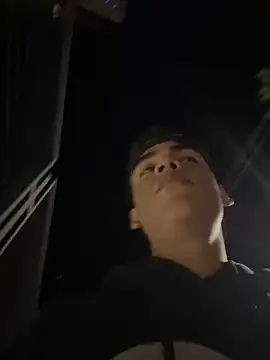 Leo bunny hot online show from December 9, 1:18 am