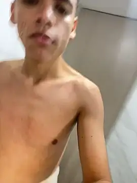 Leo bunny hot online show from December 9, 11:34 pm