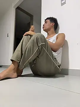 Leo bunny hot online show from February 1, 12:18 am