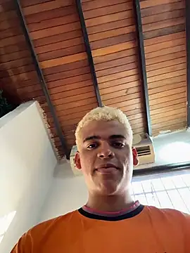 Leo bunny hot online show from November 1, 8:00 pm