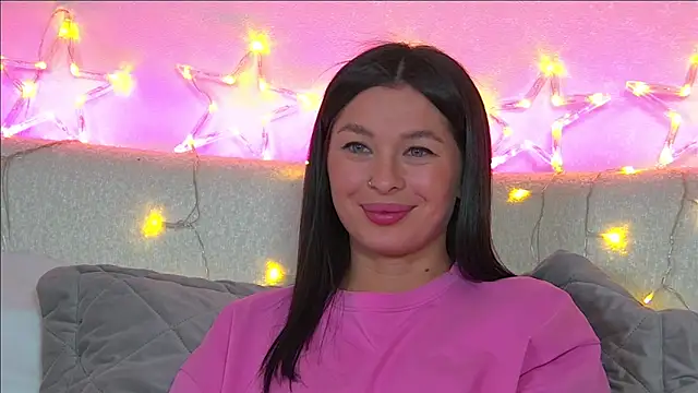 AlexandraBloom online show from December 16, 4:55 am
