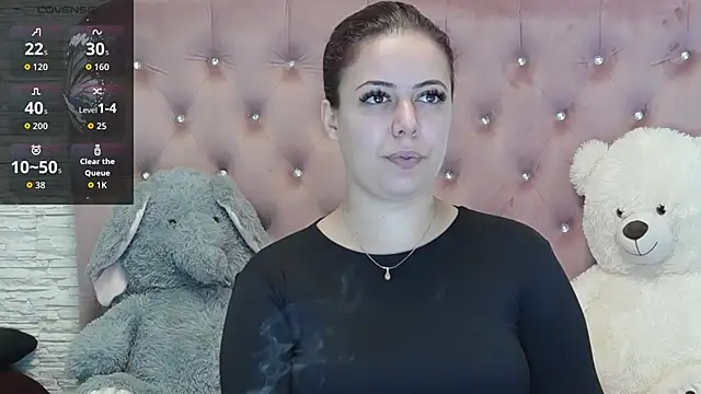 Snapshot of SophiaStarr chatting on September 18, 6:21 pm SophiaStarr online show from September 18, 6:21 pm