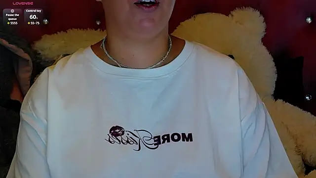 Snapshot of SophiaStarr chatting on November 28, 7:38 pm SophiaStarr online show from November 28, 7:38 pm