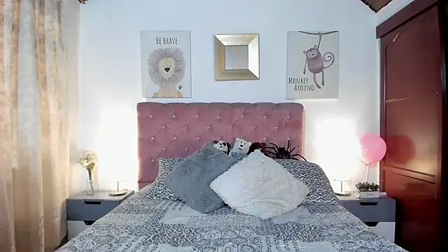 Snapshot of CelessteRedds chatting on March 16, 11:58 am CelessteRedds online show from March 16, 11:58 am