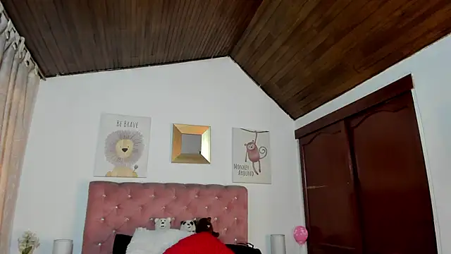 Snapshot of CelessteRedds chatting on March 30, 12:17 pm CelessteRedds online show from March 30, 12:17 pm