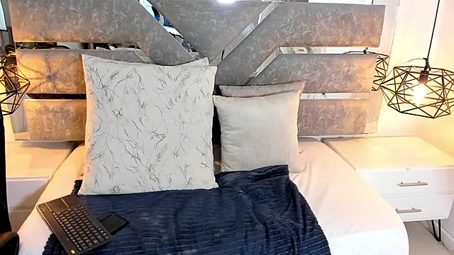 Slut Milf  online show from July 1, 2:40 pm