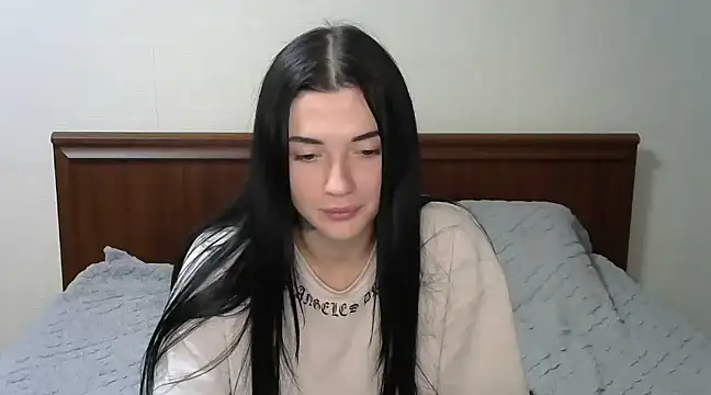 Snapshot of Liana_diva chatting on December 8, 6:39 pm Liana diva online show from December 8, 6:39 pm
