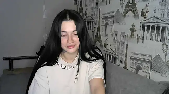 Snapshot of Liana_diva chatting on December 24, 1:59 am Liana diva online show from December 24, 1:59 am