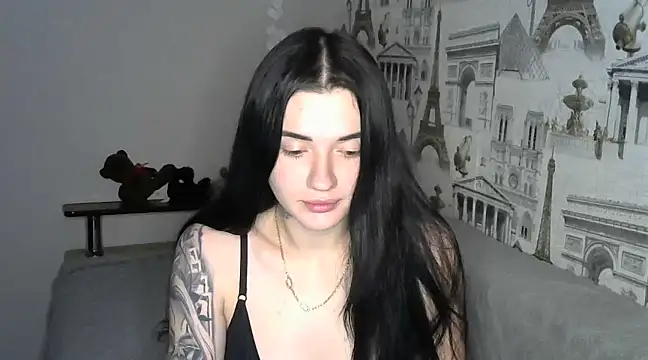 Snapshot of Liana_diva chatting on January 4, 10:24 pm Liana diva online show from January 4, 10:24 pm