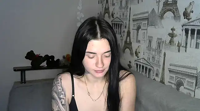 Snapshot of Liana_diva chatting on January 5, 1:35 am Liana diva online show from January 5, 1:35 am