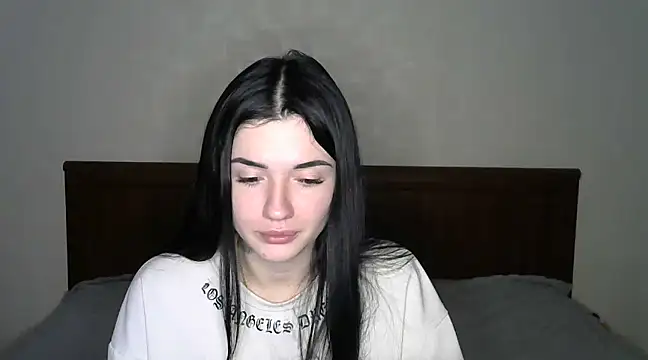 Snapshot of Liana_diva chatting on February 9, 1:44 am Liana diva online show from February 9, 1:44 am