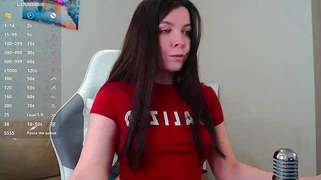 lunalovesu online show from February 13, 7:13 am