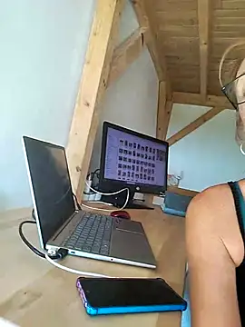misslynexxx online show from July 28, 7:26 am