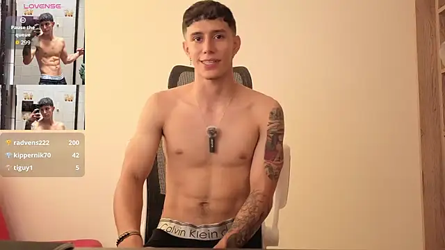 Cristopher23  online show from September 21, 1:02 pm