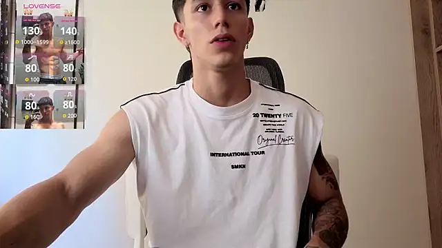 Cristopher23  online show from October 24, 5:31 pm