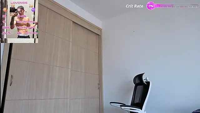 Cristopher23  online show from July 22, 5:49 pm