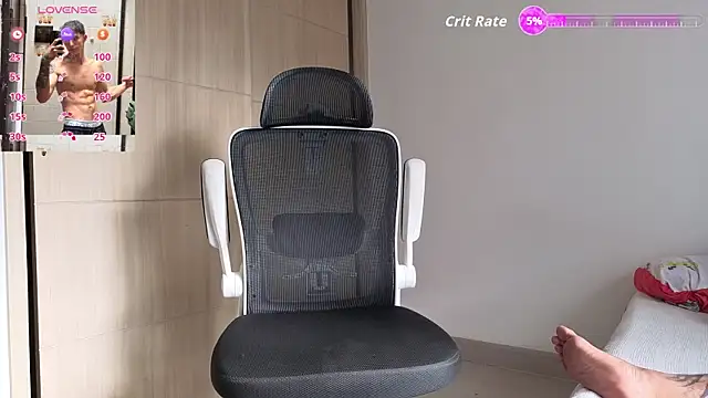 Cristopher23  online show from July 31, 9:14 pm