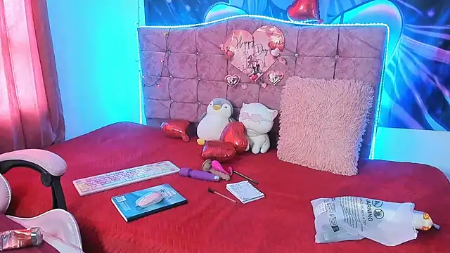 Snapshot of Melanyy_100 chatting on February 17, 7:31 pm Melanyy 100 online show from February 17, 7:31 pm