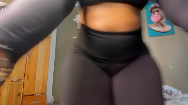 Lilybaudinx96 online show from December 2, 4:42 am