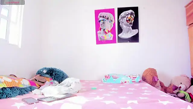 Lilybaudinx96 online show from November 1, 8:22 pm