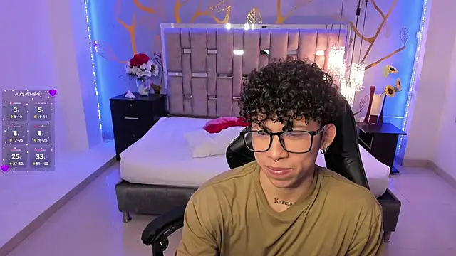 AkazaBoy  online show from March 20, 4:29 am