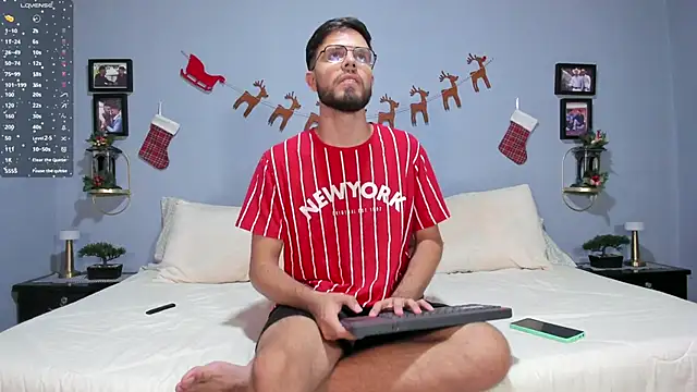 ETHAN ADAM online show from December 13, 9:09 pm