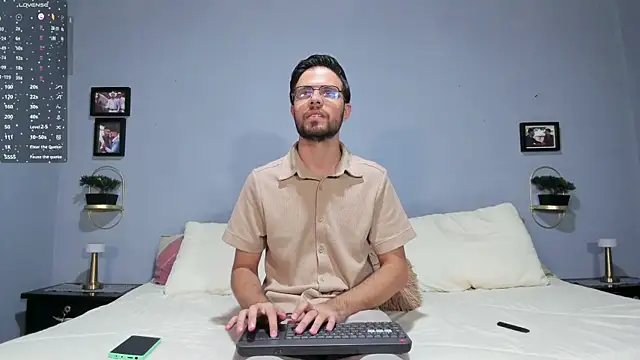 ETHAN ADAM online show from January 9, 8:44 pm
