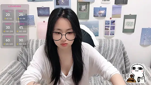 LiLiYbaby online show from April 10, 6:40 am