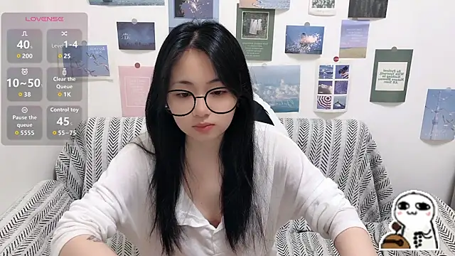 LiLiYbaby online show from April 16, 6:47 am