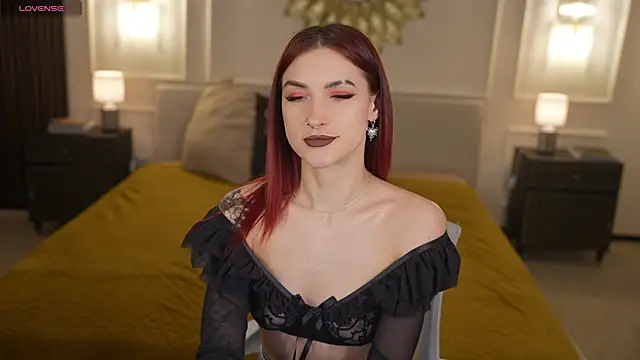 Magnetic Mia  online show from March 23, 7:51 pm