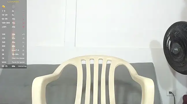 Snapshot of Aaron_Hunter_ chatting on December 28, 5:44 am Aaron Hunter  online show from December 28, 5:44 am