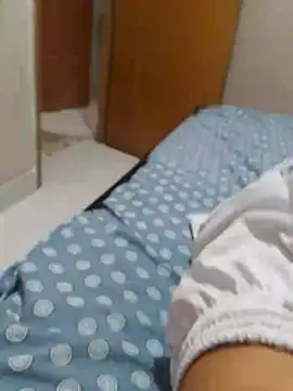 alvaroenriqe23 online show from March 9, 1:15 pm