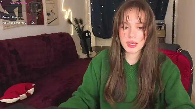 Emillias online show from February 4, 2:12 pm