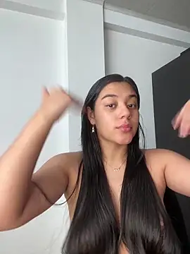 floriamANDjazmin online show from March 14, 9:09 pm