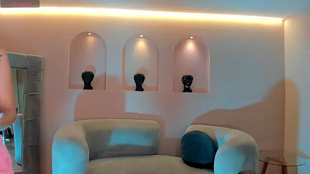 TaraLawrence online show from October 17, 3:31 am