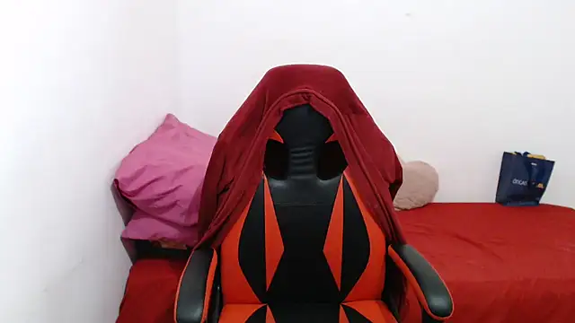 Snapshot of madelyn30 chatting on November 24, 8:30 pm madelyn30 online show from November 24, 8:30 pm