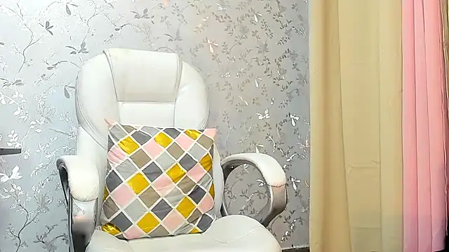 Snapshot of talianaprada chatting on December 23, 9:38 am talianaprada online show from December 23, 9:38 am