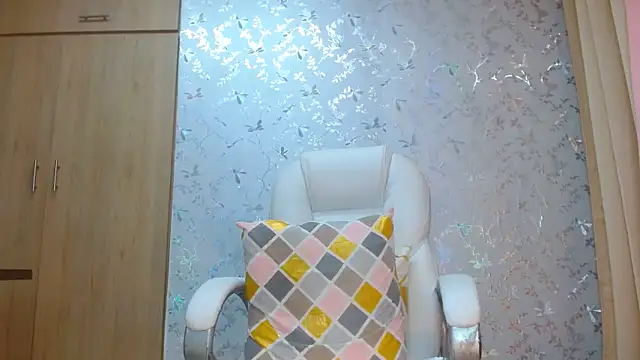 Snapshot of talianaprada chatting on January 10, 1:32 am talianaprada online show from January 10, 1:32 am