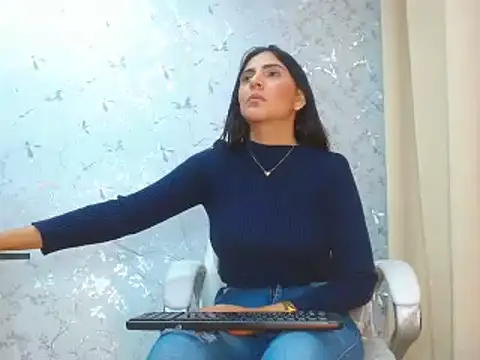 Snapshot of talianaprada chatting on January 10, 10:50 am talianaprada online show from January 10, 10:50 am