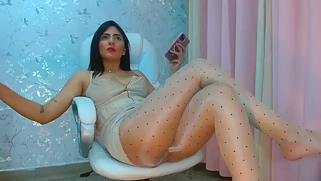 Snapshot of talianaprada chatting on January 15, 4:36 am talianaprada online show from January 15, 4:36 am