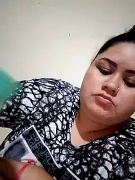 Kiara Anjo22 online show from December 3, 11:02 pm