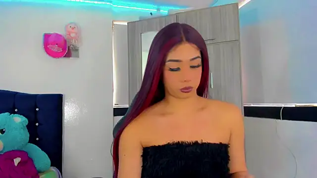 Hellen moons   online show from October 13, 7:03 pm